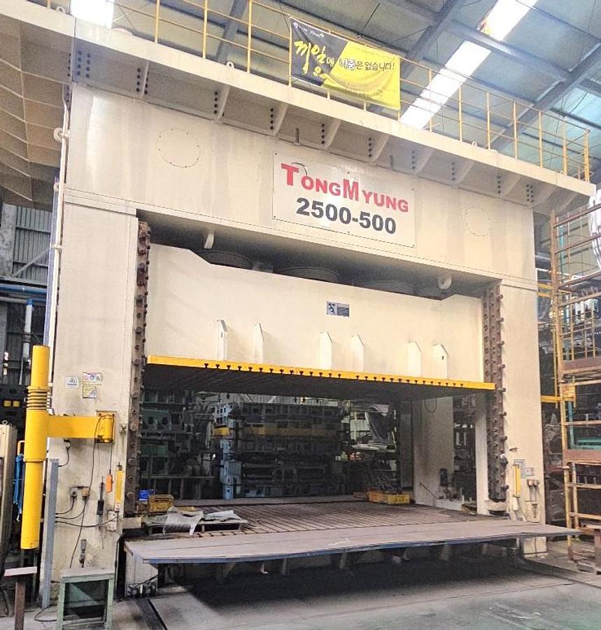 Used 2500 tons Press Sheet Stamping Hydraulic TongMyung TDP-2500-TM1
