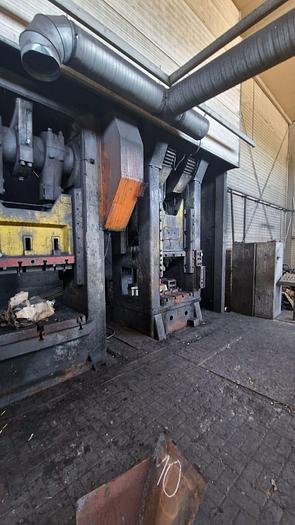 Used 500 tons Press Trimming Smeral LKO500S