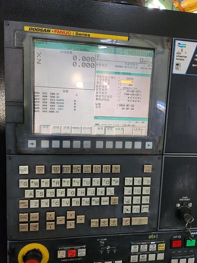 Used Lathe Vertical Turning CNC Doosan V550