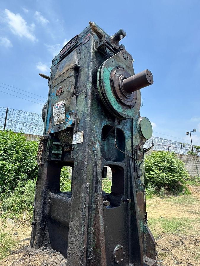 Used 1300 tons Press Hot Forging Massey