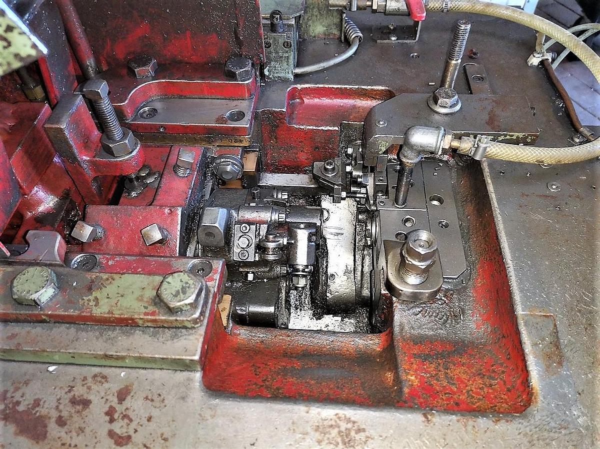 Used Header Progressive Bolt Maker National M34S1