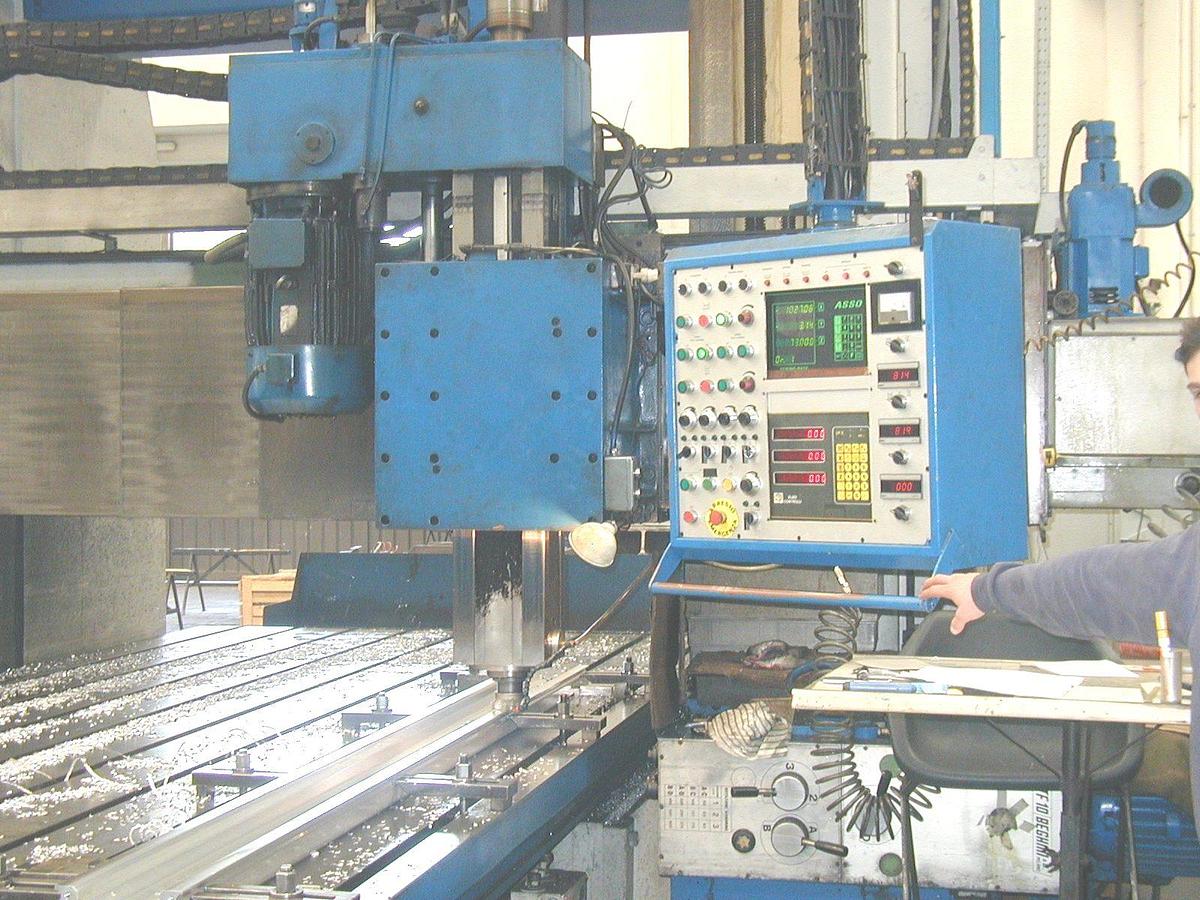 Used Lathe Vertical Turning KCF200