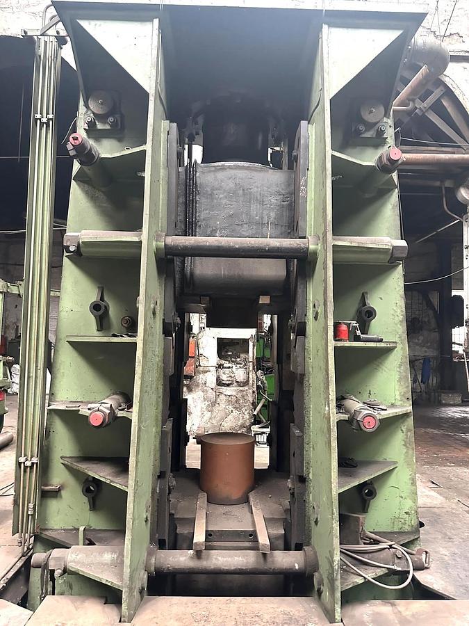 Used 40 tons Hammer Counterblow Beche DCH40