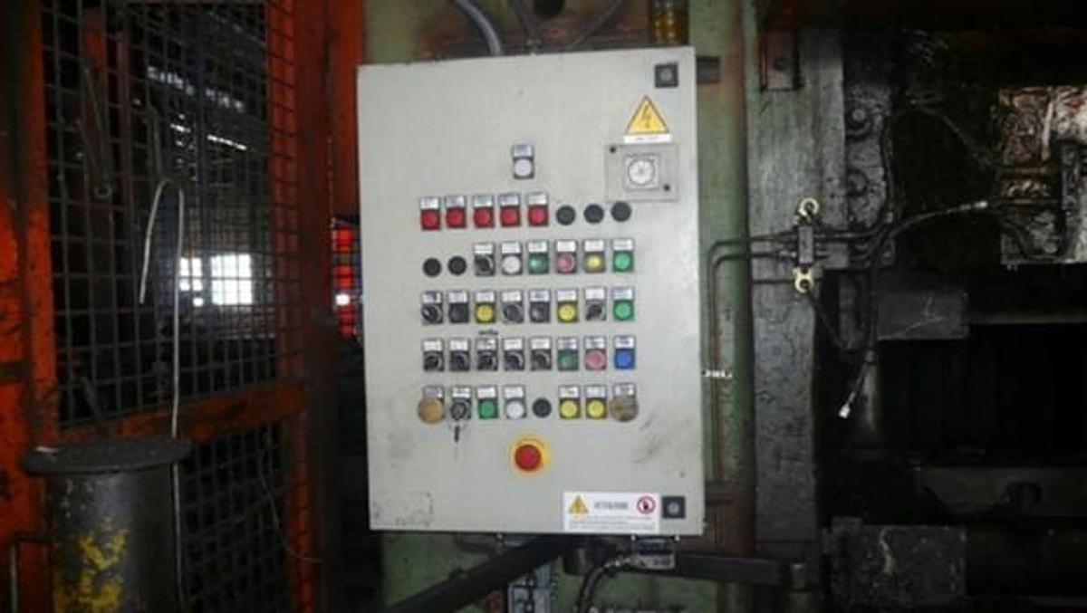 Used 2500 tons Press Hot Forging Smeral LZK2500