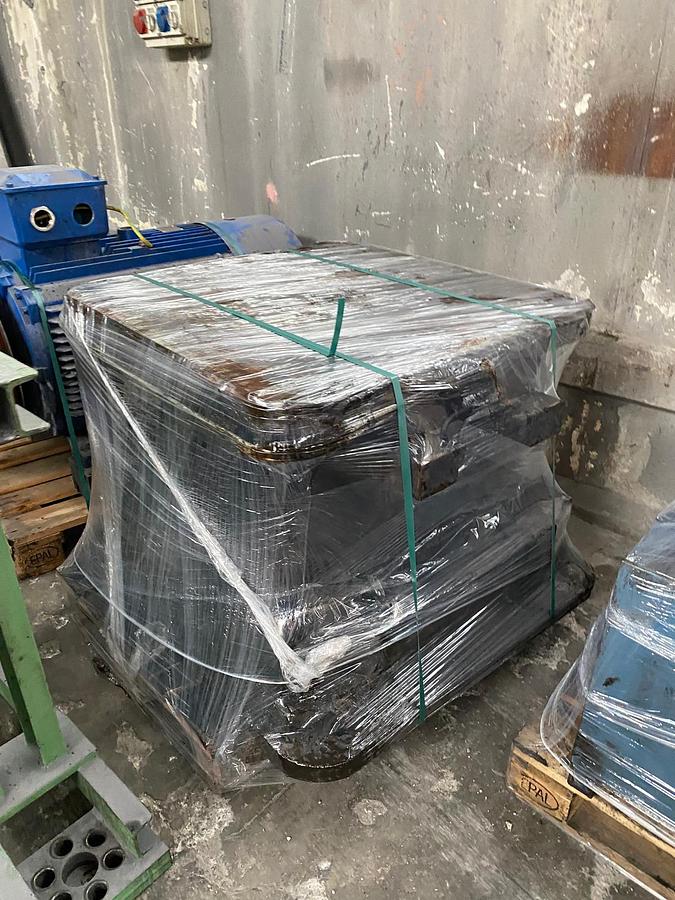 Used 1600 tons Press Hot Forging Clearing EF11600