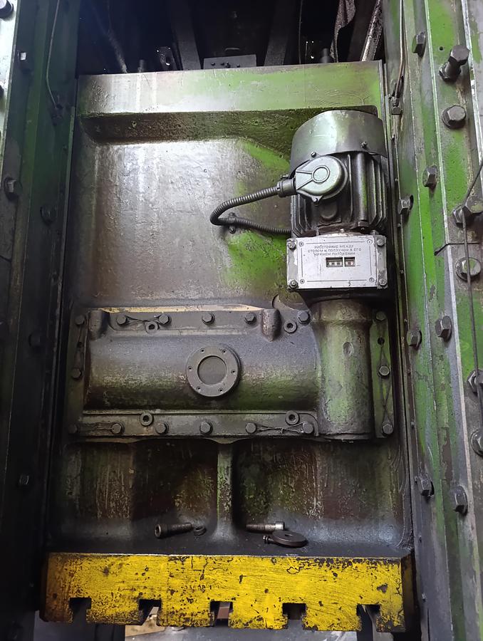 Used 400 tons Press Trimming TMP Voronezh Russia KA2536