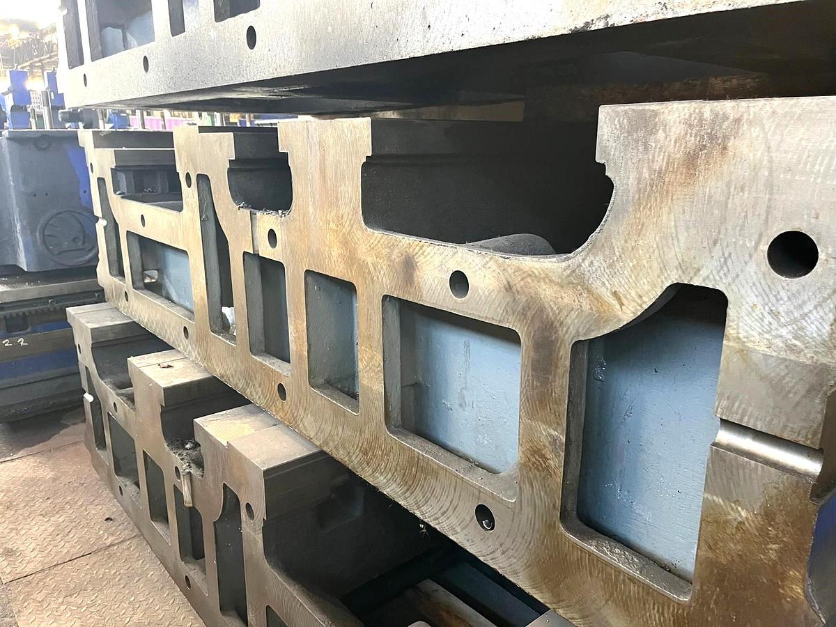 Used Lathe Heavy Duty CNC