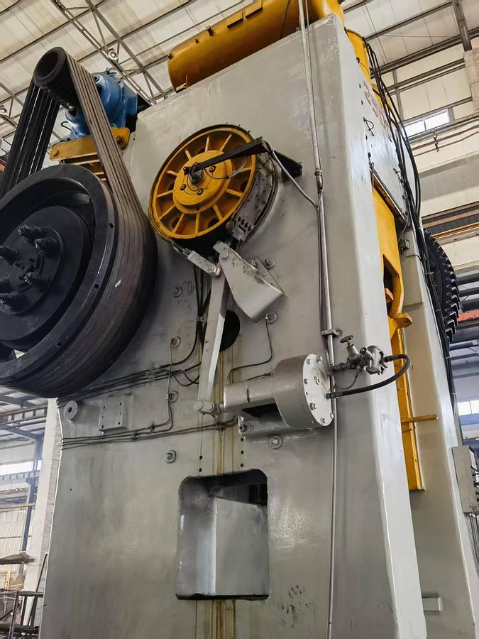 Used 1600 tons Press Hot Forging Yadon MP-1600G