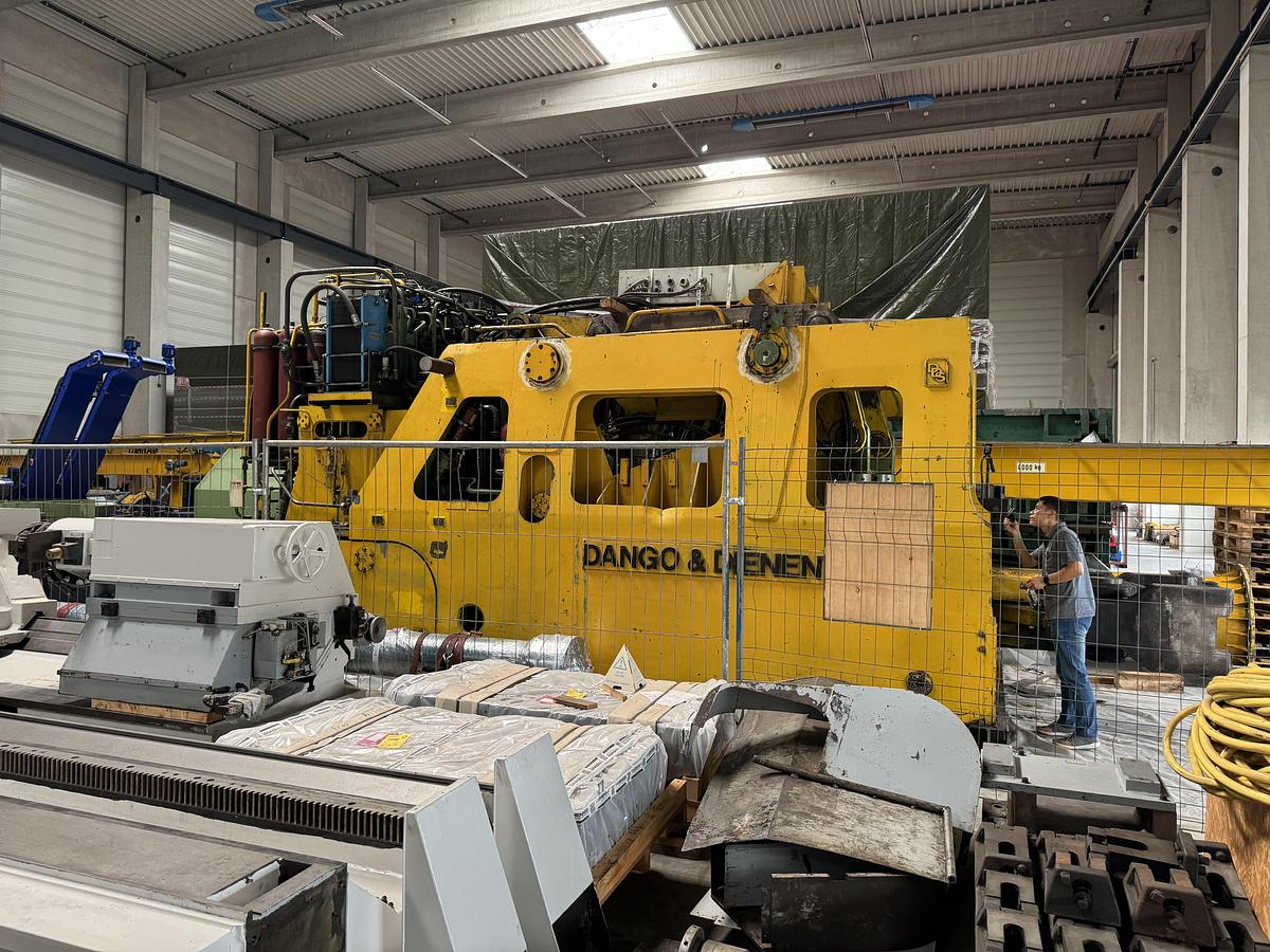 Used 12 tons Manipulator Dango & Dienenthal S30.1SVS