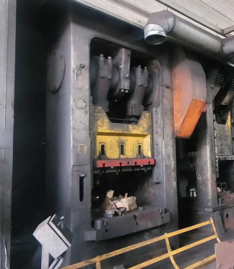 Used 500 tons Press Trimming Smeral LKO500S