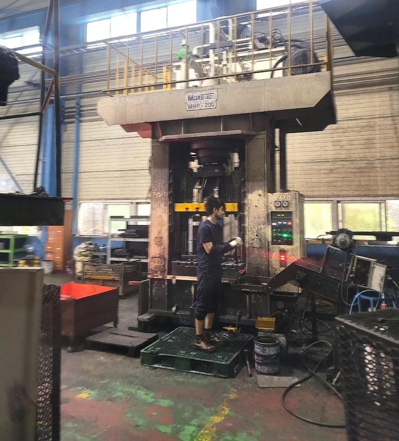 Used 800 tons Friction Screw Line Hosung HFS-800