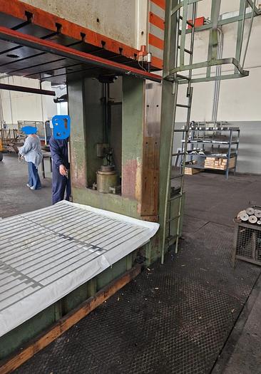 Used 400 tons Press Sheet Stamping Hydraulic Cropi 2e