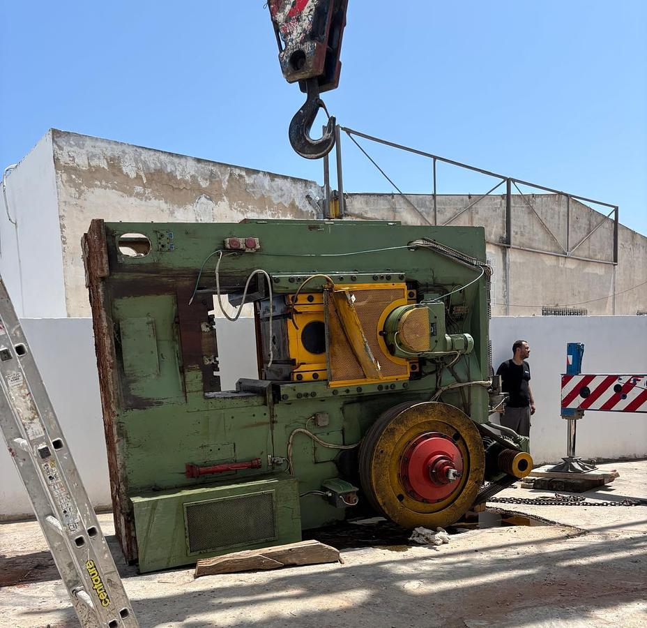 Used 1000 tons Press Knuckle Joint Coining Barnaul KB8340