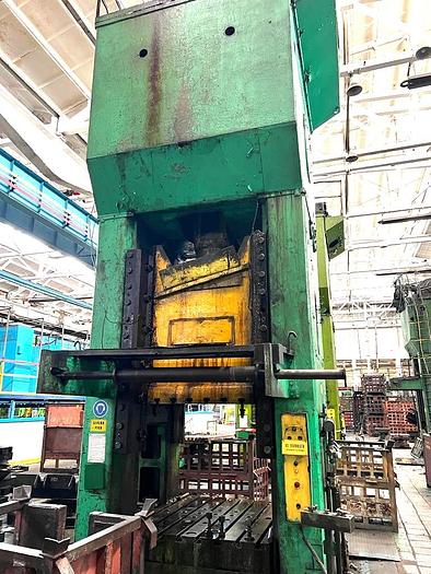 Used 800 tons Press Trimming WMW Erfurt PKZE800