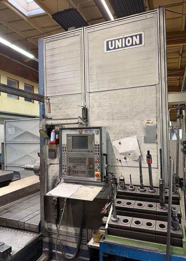 Refurbished Borer Horizontal Table Type CNC Union BFT110