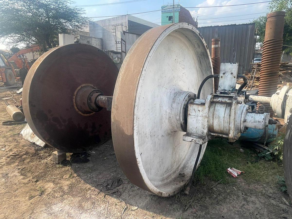 Used 1200 tons Press Friction Screw Dellavia