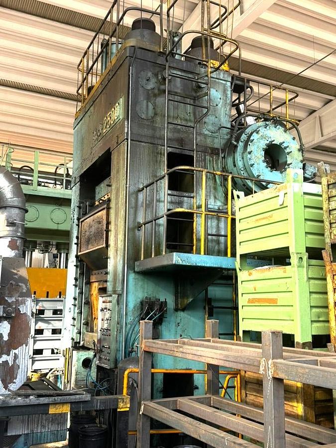 Used 2500 tons Press Knuckle Joint Coining TMP Voronezh Russia KB8044