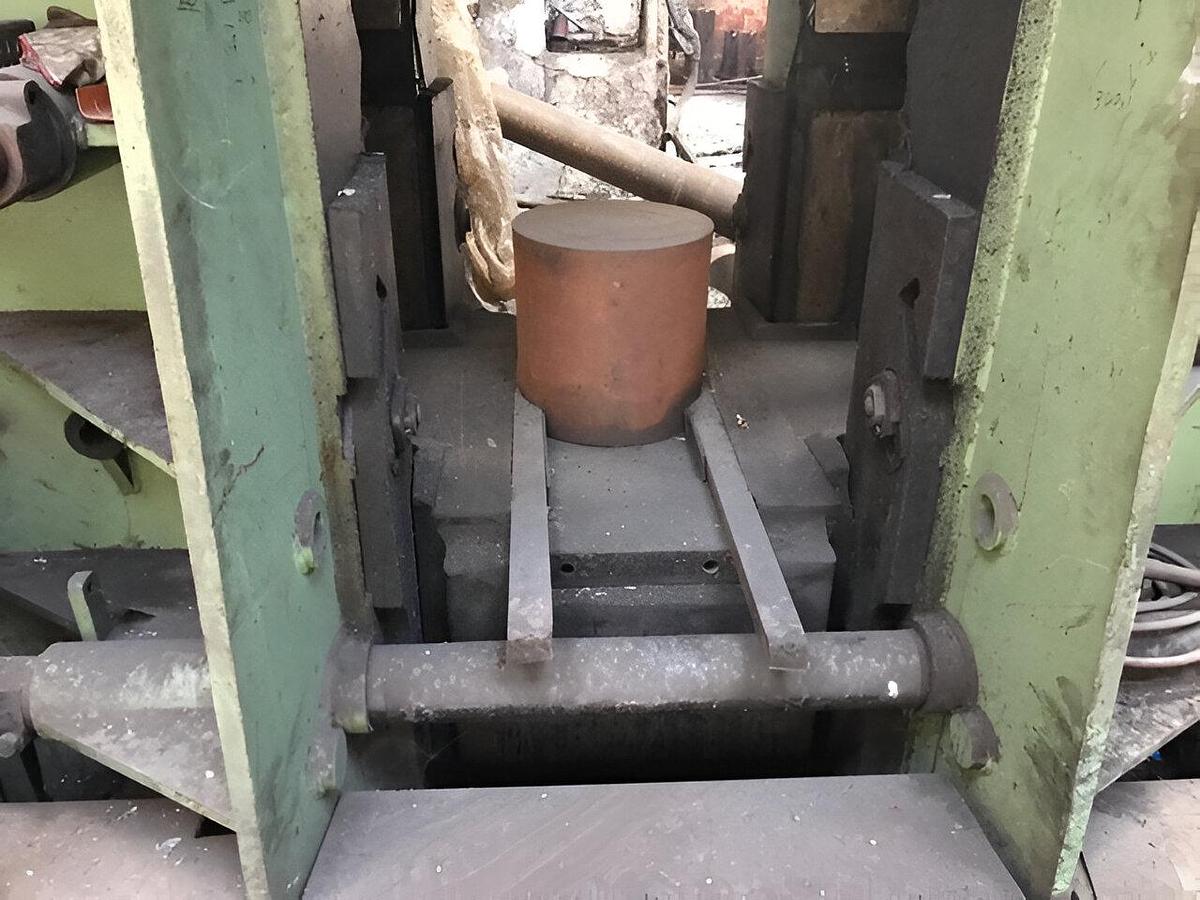 Used 16 tons Hammer Counterblow Beche DGH16