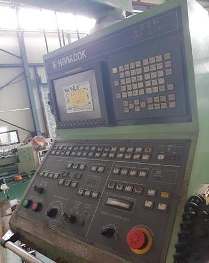 Used Lathe Heavy Duty CNC Dynaturn