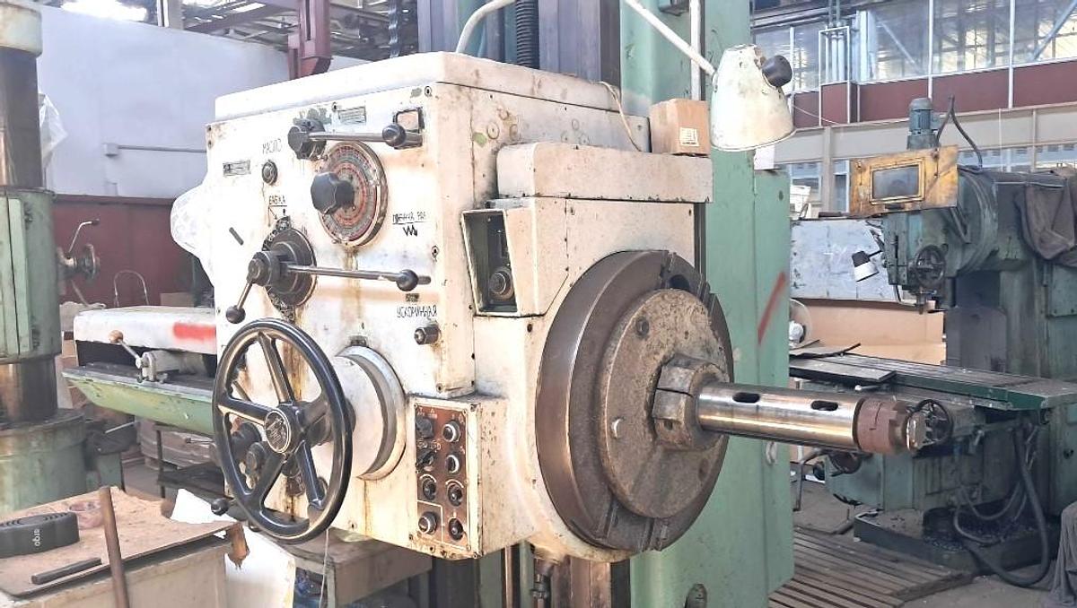 Used Borer Horizontal Table Type Tos W100