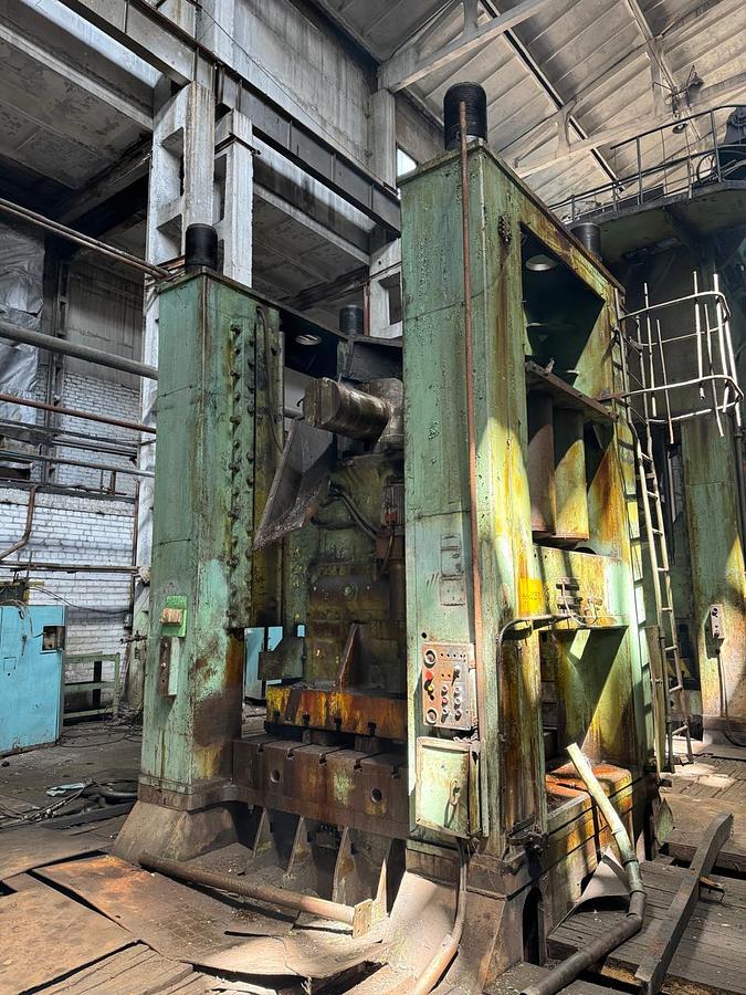 Used 1600 tons Press Trimming TMP Voronezh Russia K2542