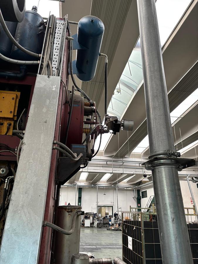 Used 650 tons Press Hot Forging Farina GAS650