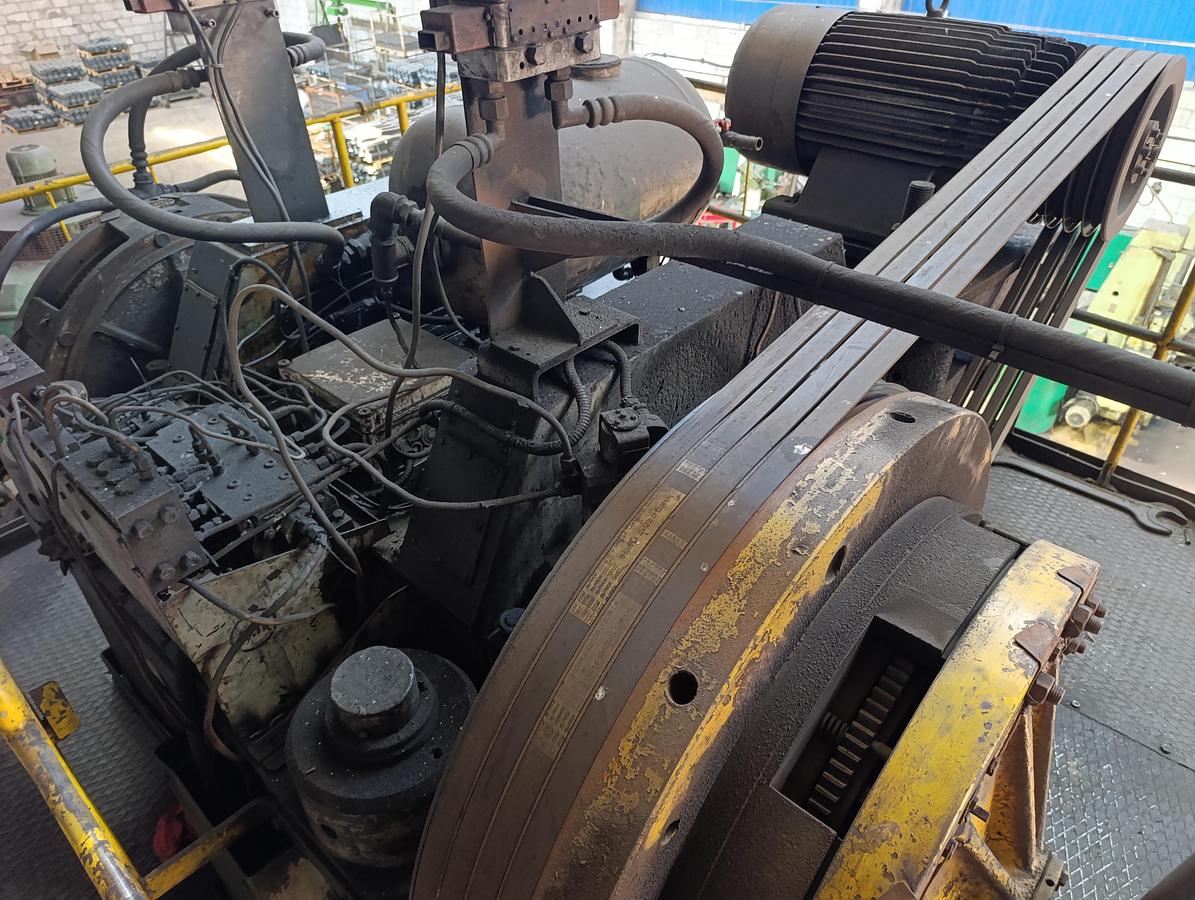 Used 400 tons Press Trimming TMP Voronezh Russia KA2536