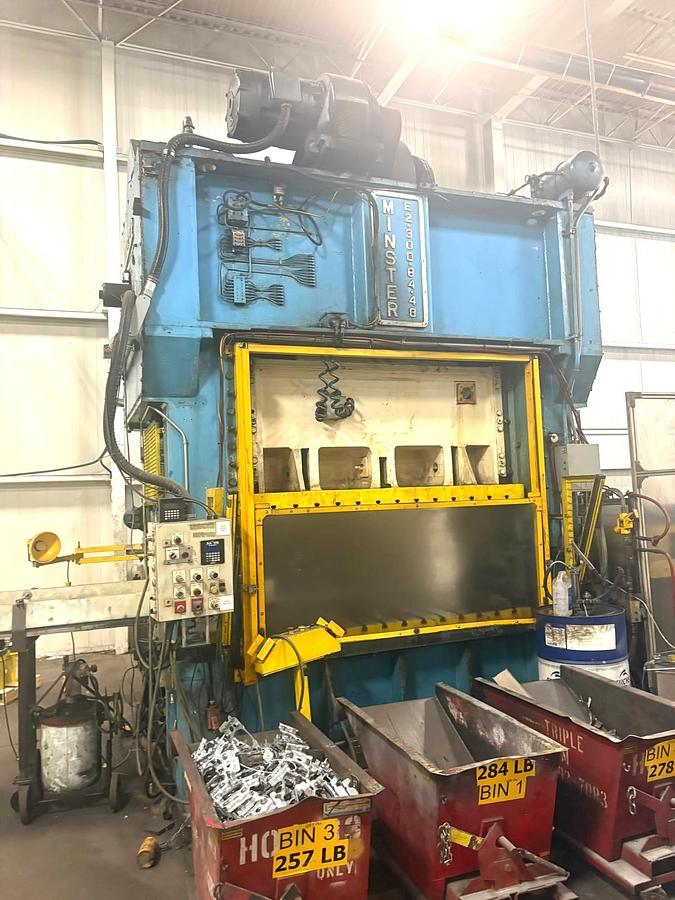Used 300 tons Press Sheet Stamping Mechanical Minster E230084-48