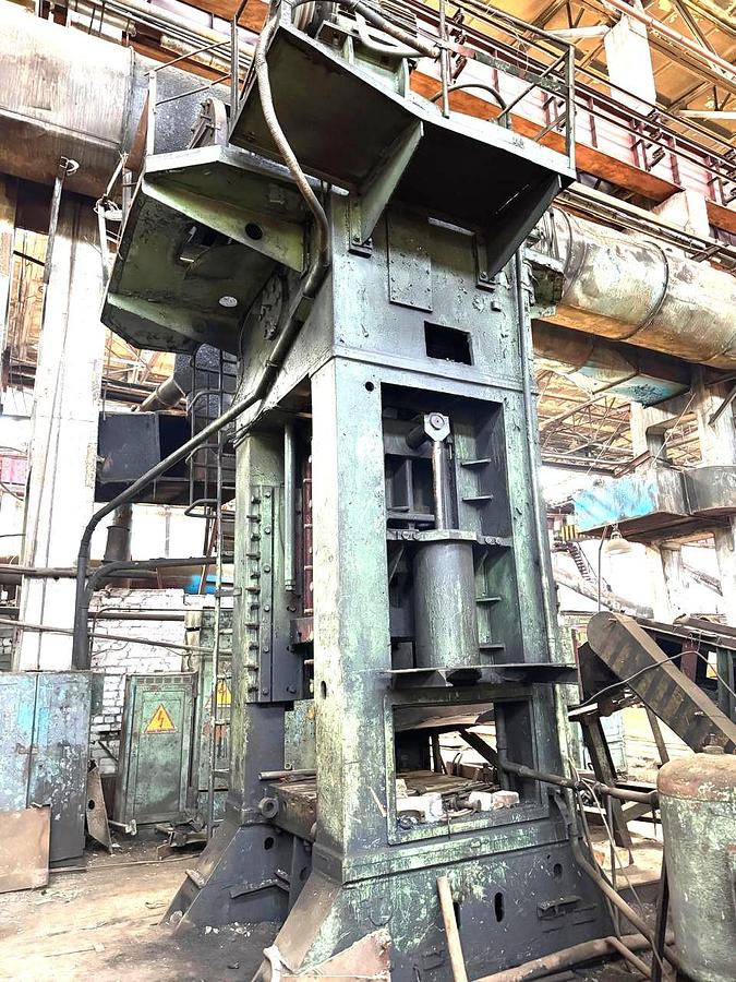 Used 630 tons Press Trimming TMP Voronezh Russia KB9538