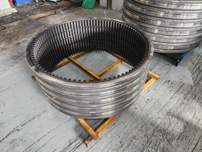 Used Kohchiyama CNC Gear Cutting & Turning Machine SH-55