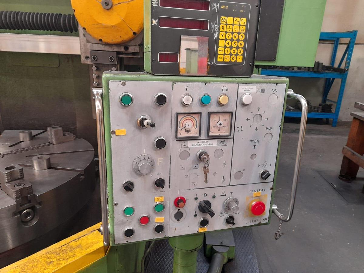 Used Lathe Vertical Turning Tos SKJ12A