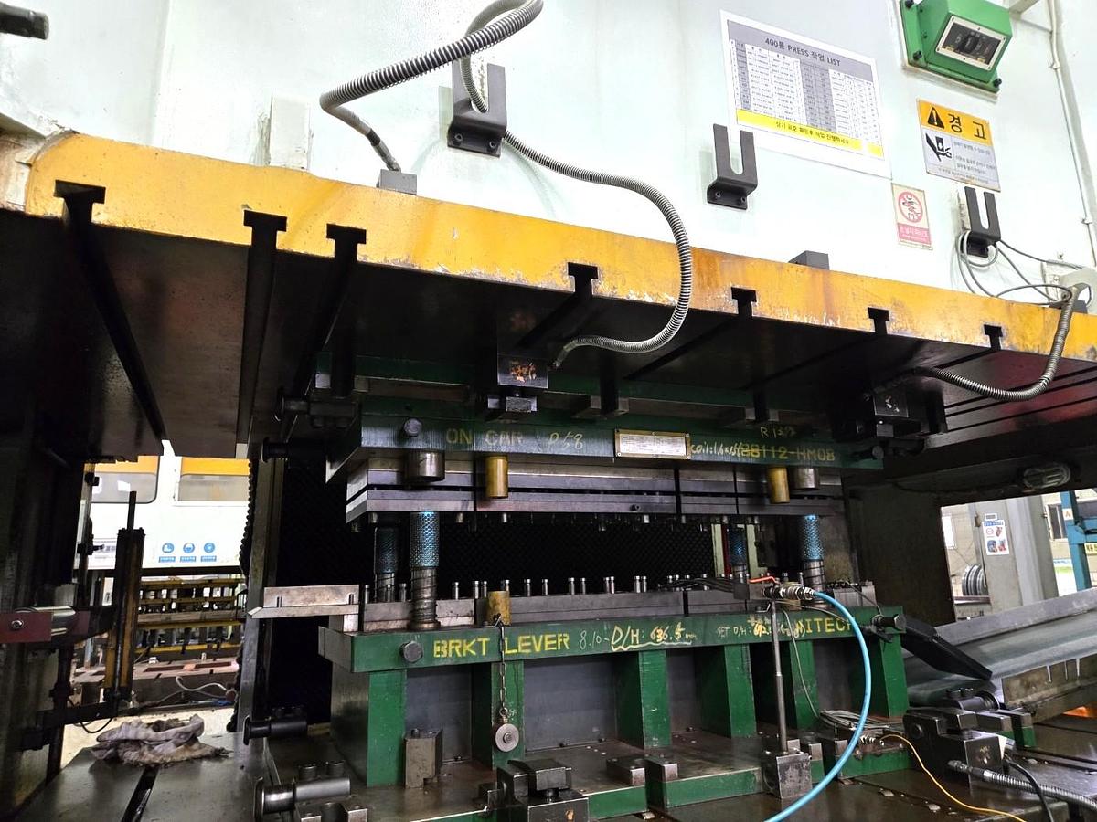 Used 400 tons Press Sheet Stamping Mechanical SIMPAC SL2-400