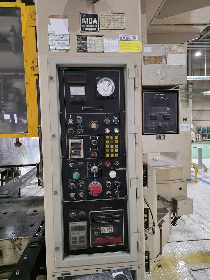 Used 600 tons Press Cold Forging Aida