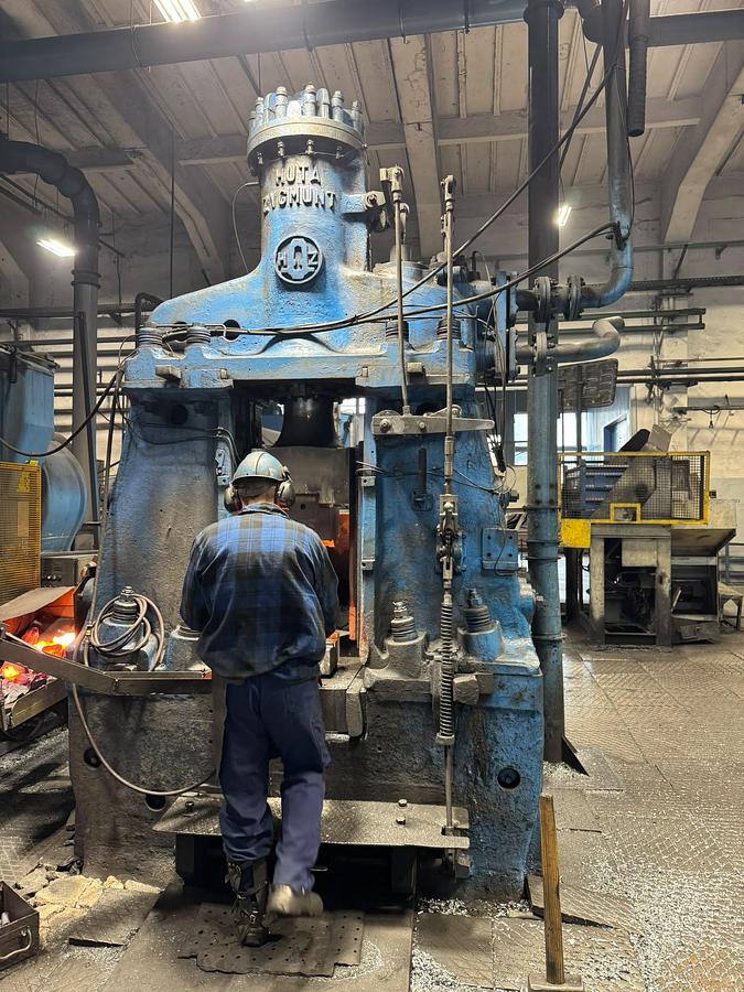 Used Hammer Forging Pneumatic Huta MPM1600B