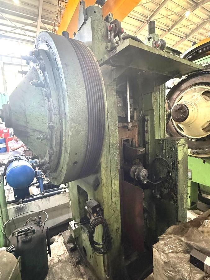 Used 700 tons Press Hot Forging Hosung HFP700