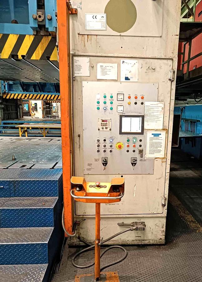 Used 2000 tons Press Sheet Stamping Mechanical  TMP Voronezh Russia