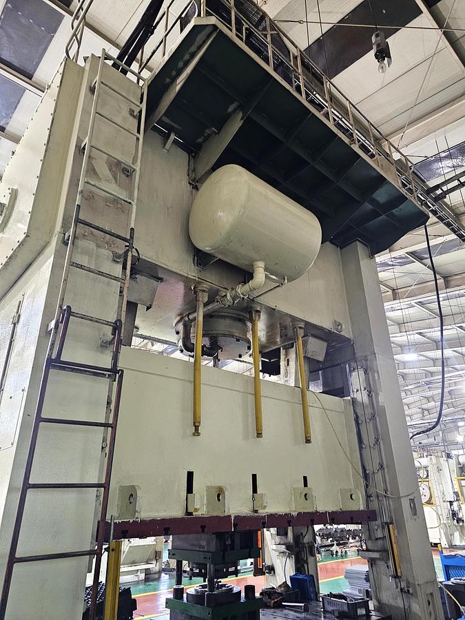 Used 500 tons Press Sheet Stamping Mechanical Dongsung DA-500D-30