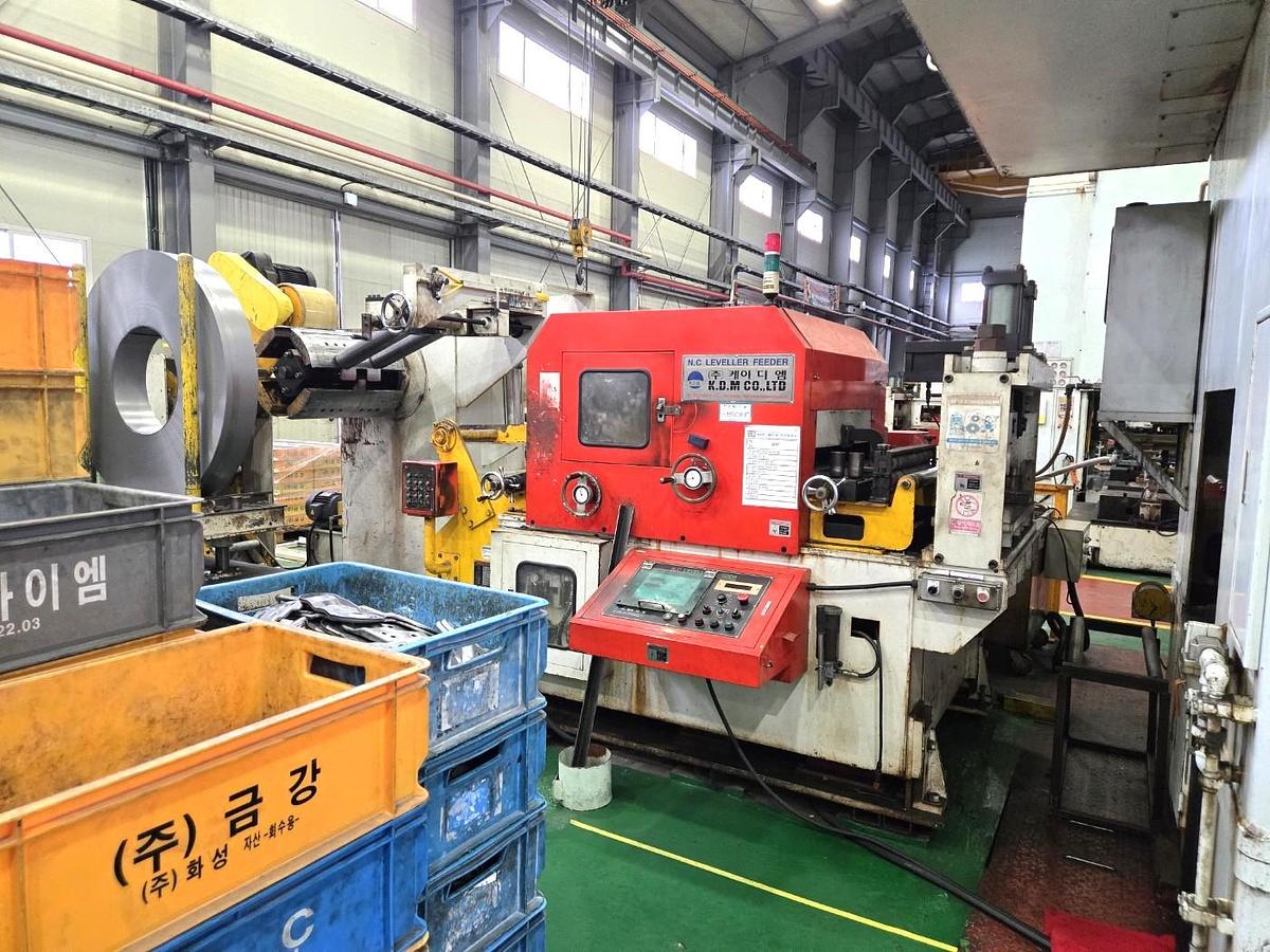Used 400 tons Press Sheet Stamping Mechanical SIMPAC SL2-400