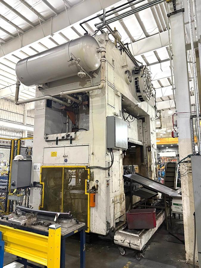 Used 600 tons Press Sheet Stamping Mechanical Danly S4600108 - 72