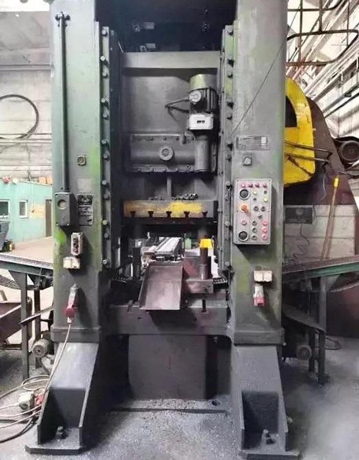 Used 400 tons Press Trimming TMP Voronezh Russia KA2536