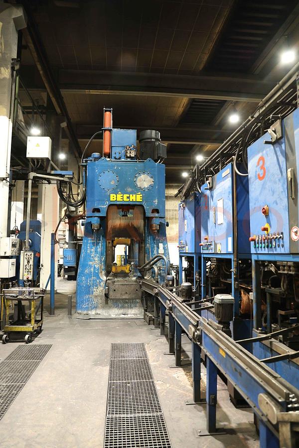 Used 2001 Beche KGH4B