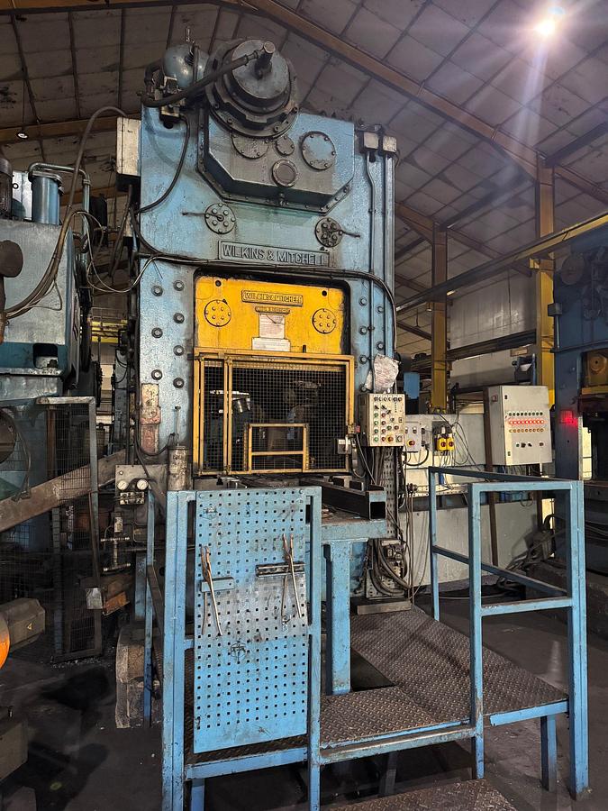 Used 200 tons Press Trimming Wilkins & Mitchell