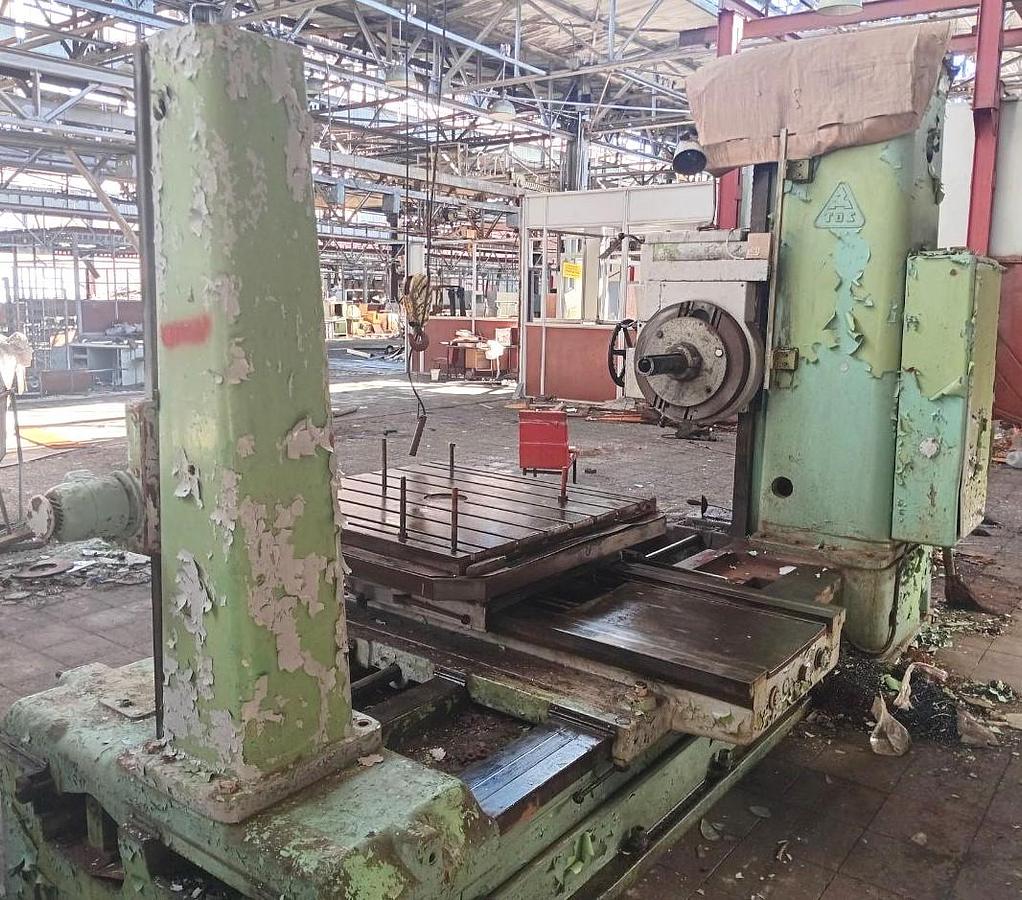 Used Borer Horizontal Table Type Tos W100
