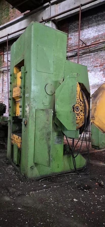 Used 1000 tons Press Knuckle Joint Coining Barnaul, Russia K8340