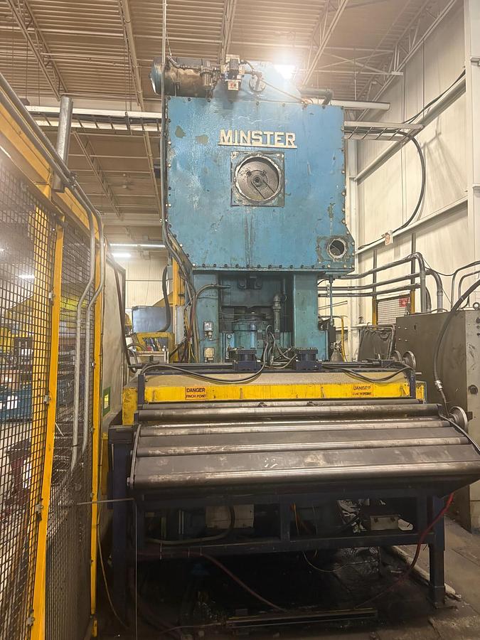 Used 300 tons Press Sheet Stamping Mechanical Minster E230084-48