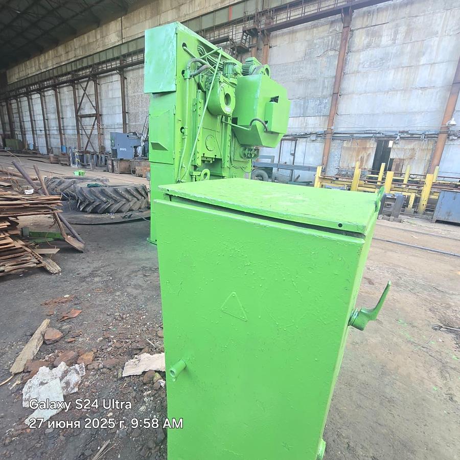 Used 400 tons Press Knuckle Joint Coining Barnaul Russia KB8336