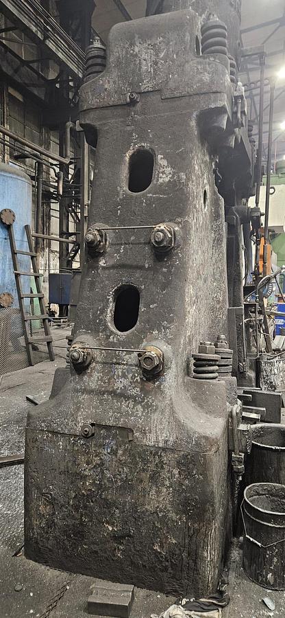 Used 2.5 tons Hammer Forging Pneumatic Huta MPM2000A