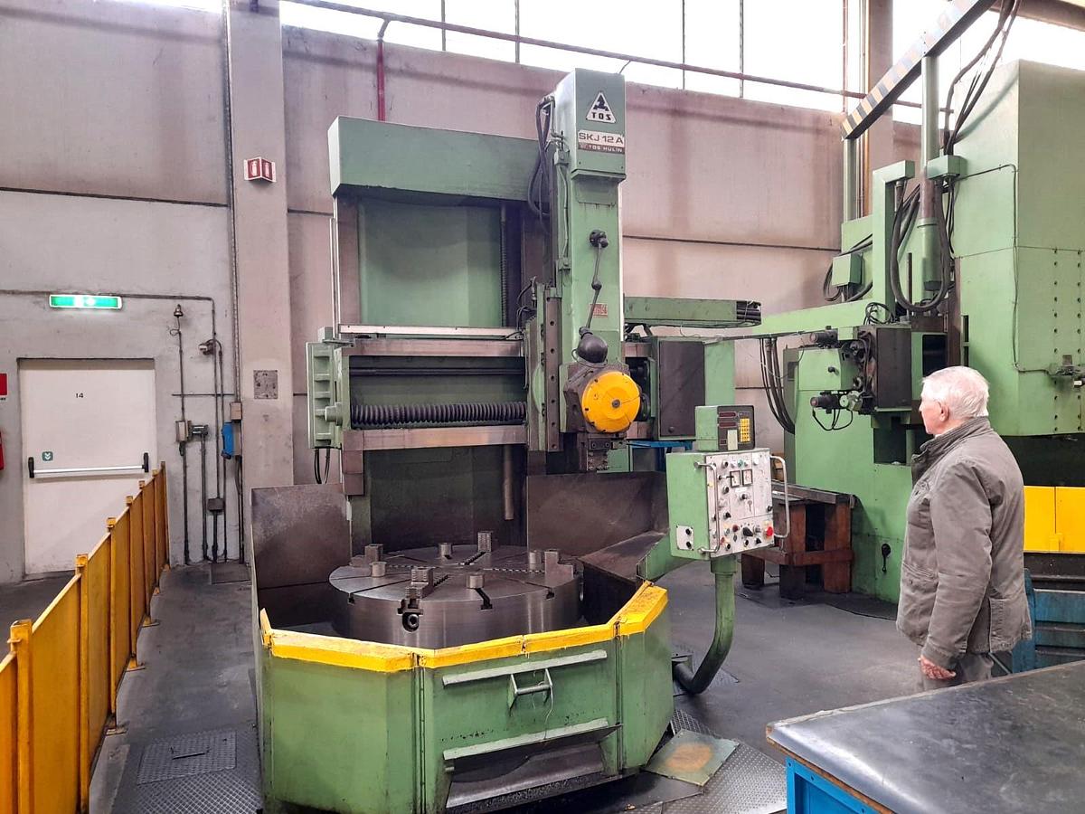 Used Lathe Vertical Turning Tos SKJ12A