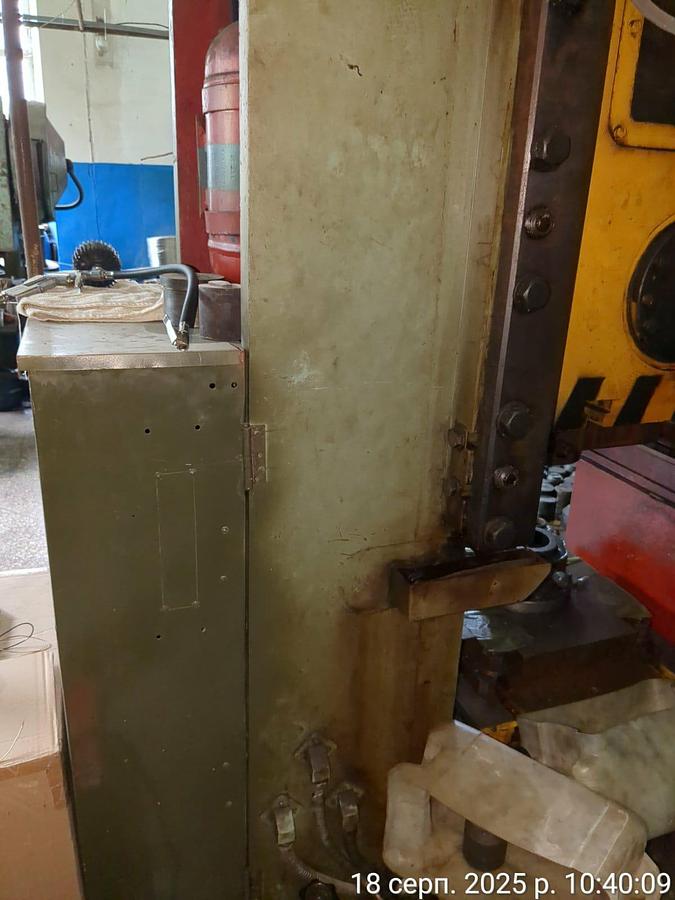 Used 400 tons Press Knuckle Joint Coining Barnaul Russia KB8336