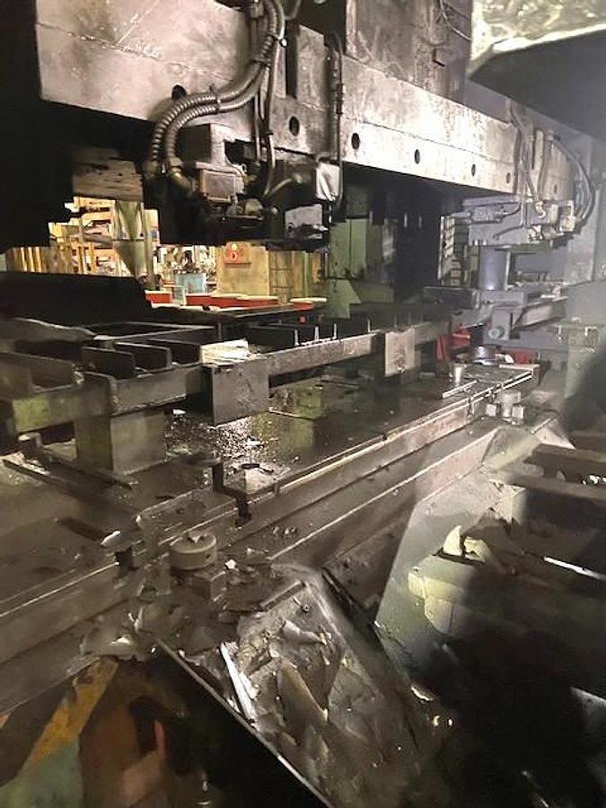 Used 500 tons Press Sheet Stamping Hydraulic Fukui